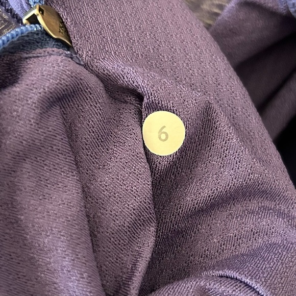 Lululemon Run For Your Life Pullover Lightweight Hoodie in Heathered Magnum, 6 - Picture 3 of 8